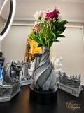 Helix Flow Vase – Modern Sculptural Spiral Vase for Home Decor and Flowers