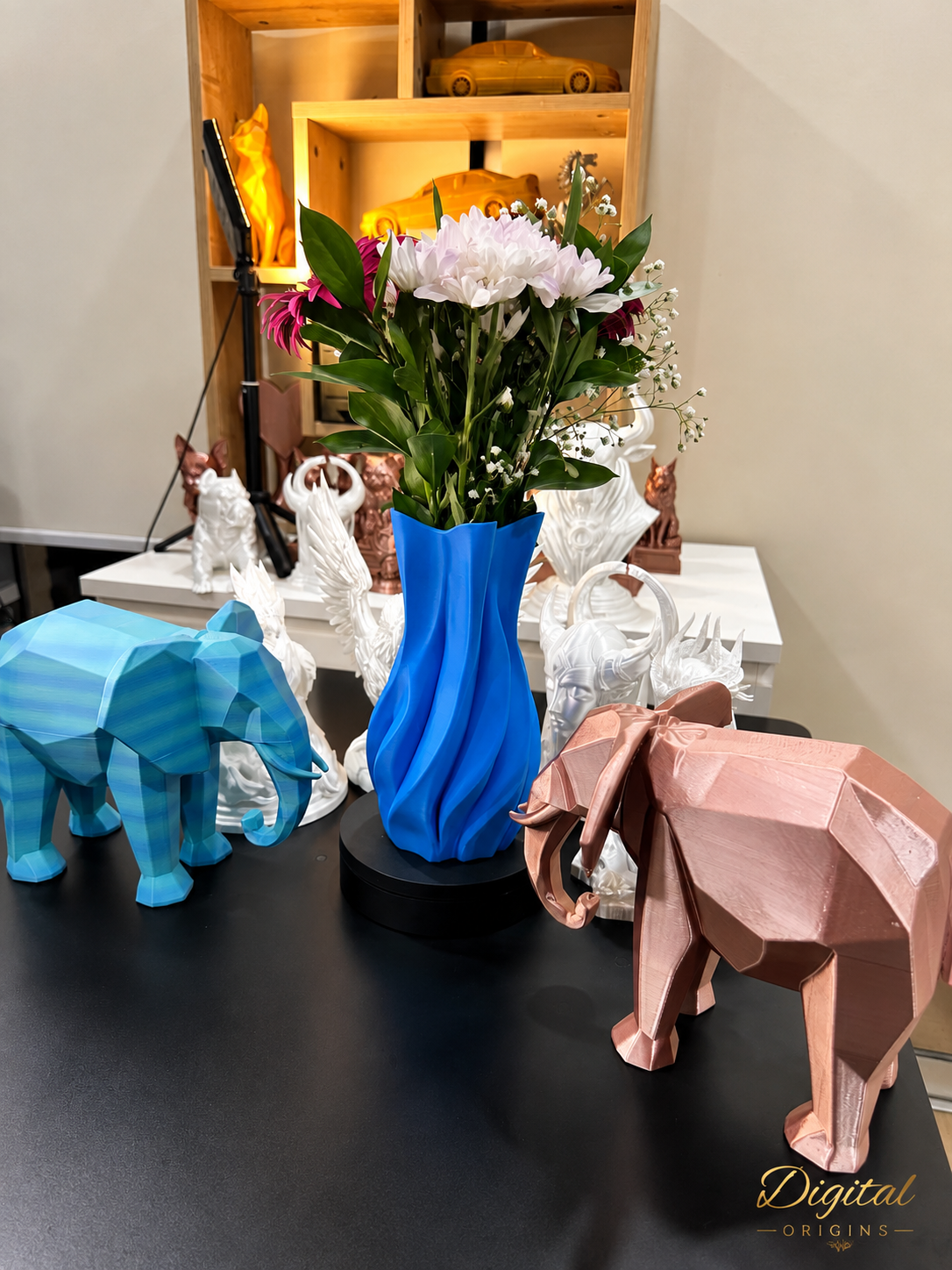 Sculpted Flow Vase – Modern Twisted Decorative Flower Vase