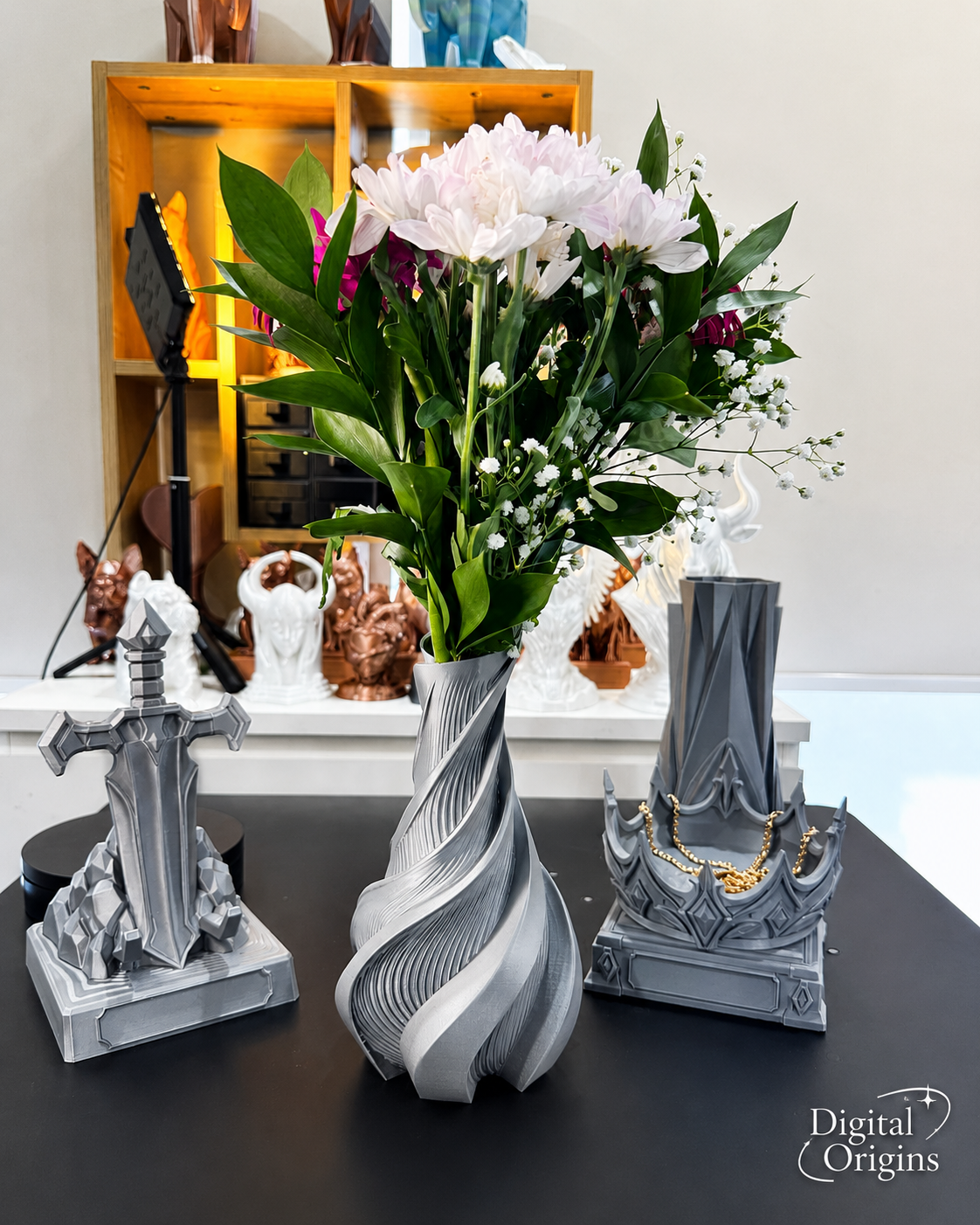 Helix Flow Vase – Modern Sculptural Spiral Vase for Home Decor and Flowers