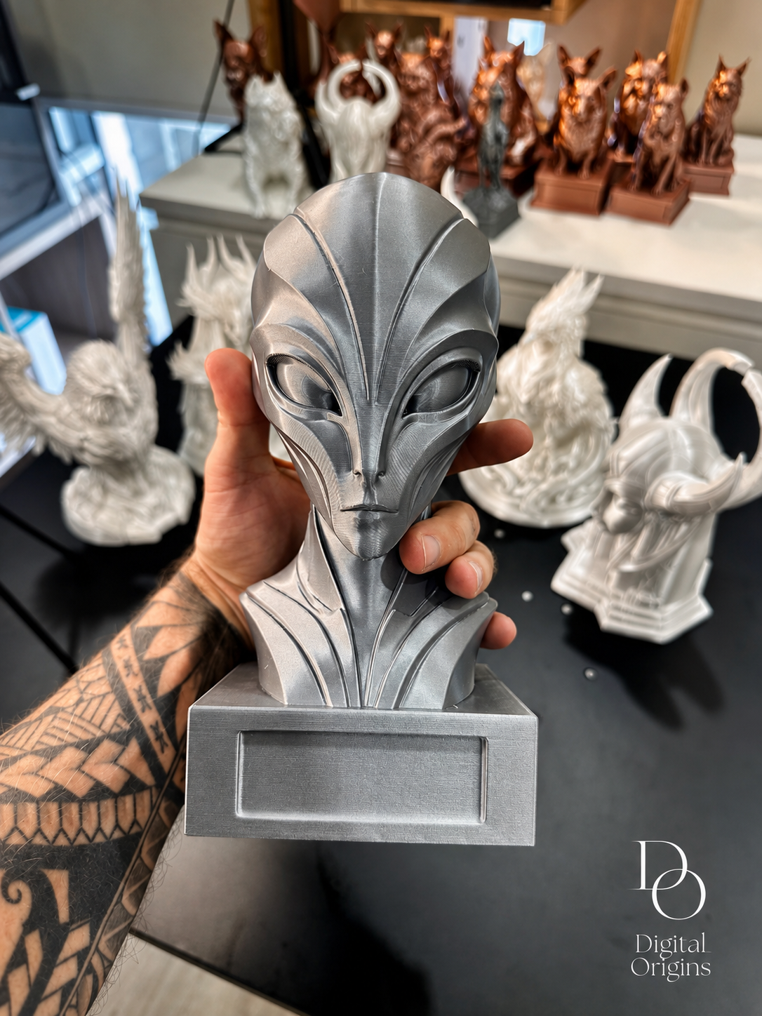 Aetherian Alien Bust Statue, Sci Fi Sculpture, Extraterrestrial Art, Futuristic Room Decor