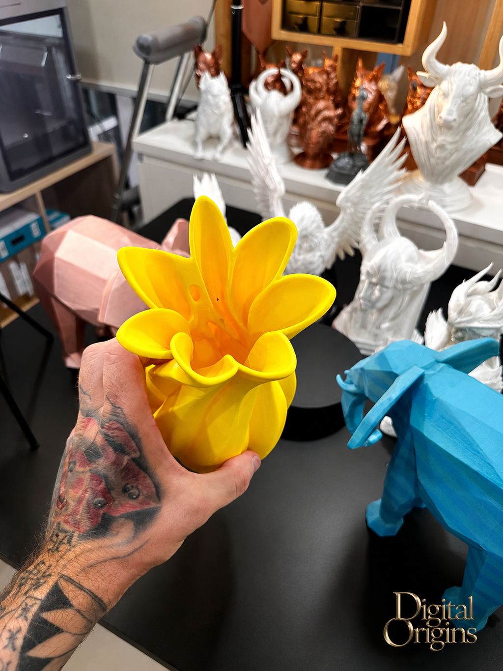 Aurora Bloom Vase – Modern Sculptural Flower Vase, Contemporary Home Decor