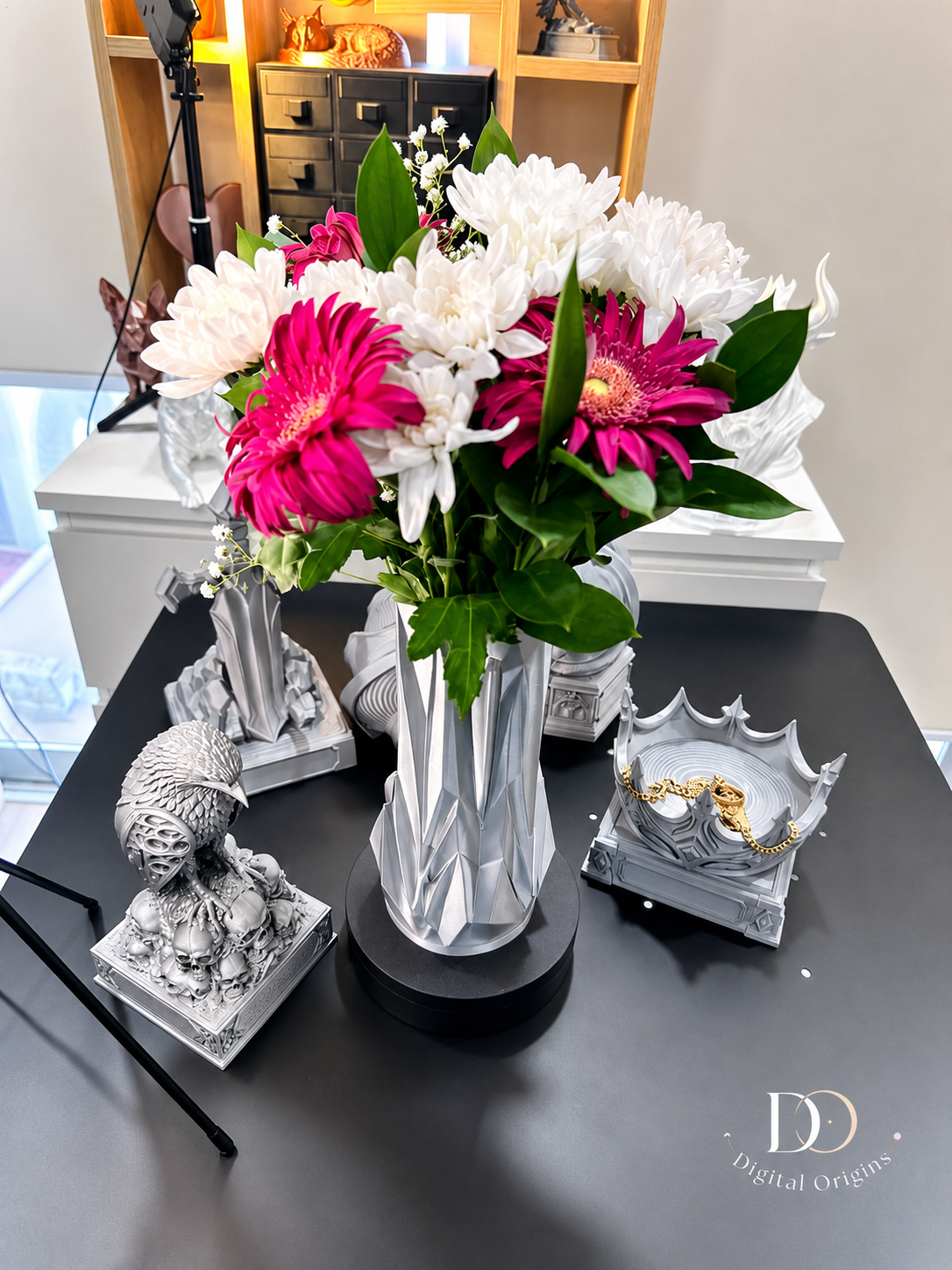 Silver Spire Vase – Modern Geometric Flower Vase, Sculptural Home Decor