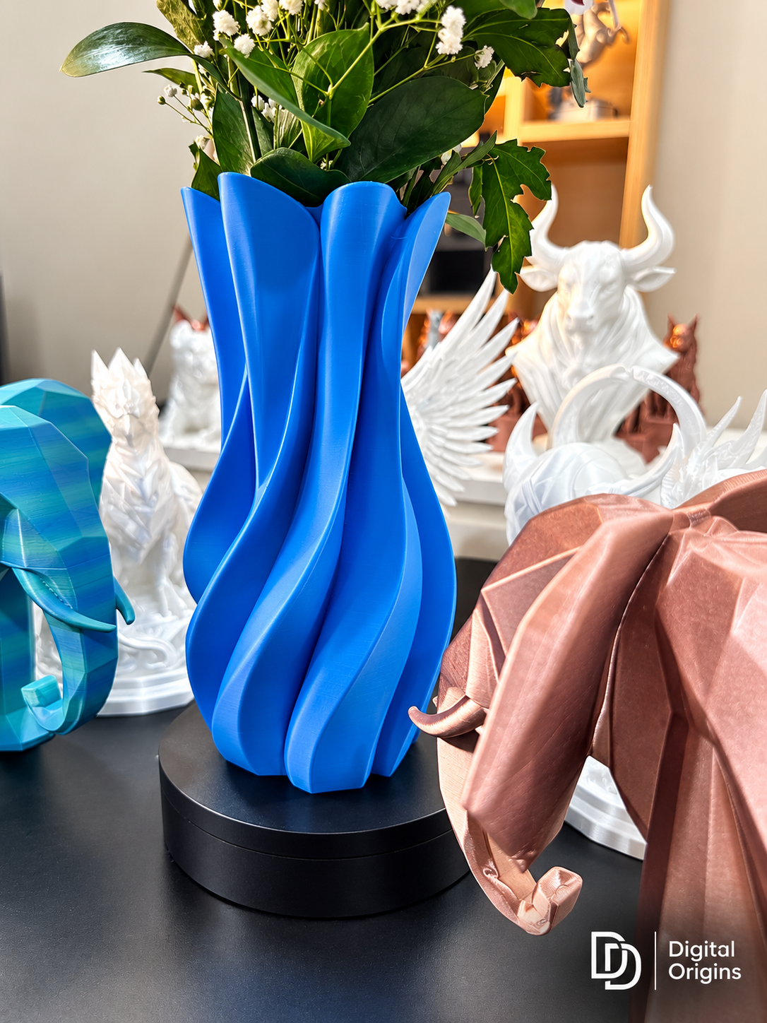 Sculpted Flow Vase – Modern Twisted Decorative Flower Vase